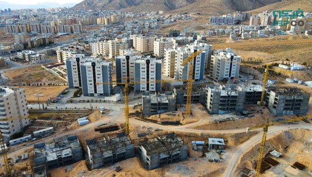 آموزش مردم، مهندسان، و سازندگان درباره مفاهیم توسعه پایدار و فناوریهای نوین.